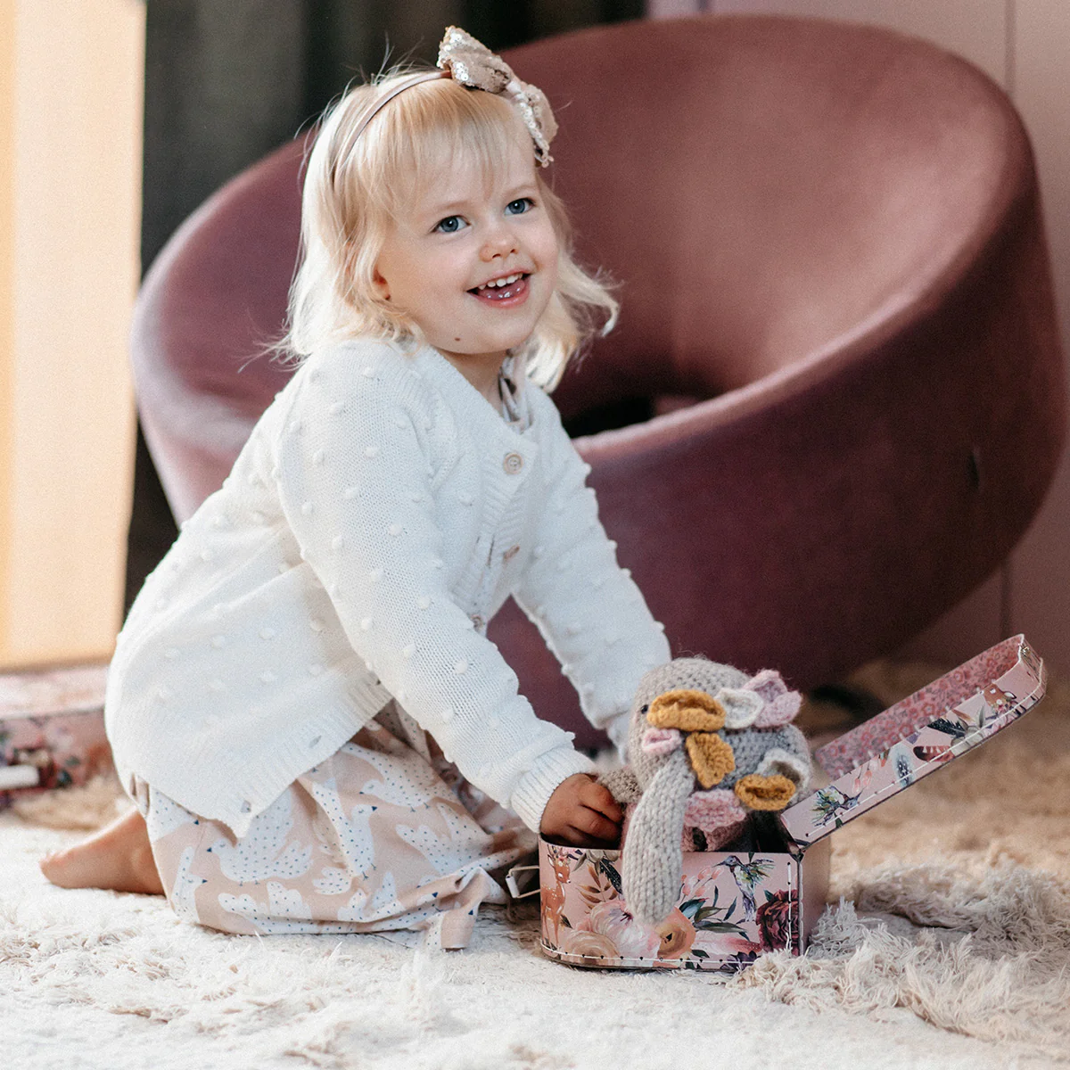 Kaisli-neuletakki vauvalle, luonnonvalkoinen - Image 4