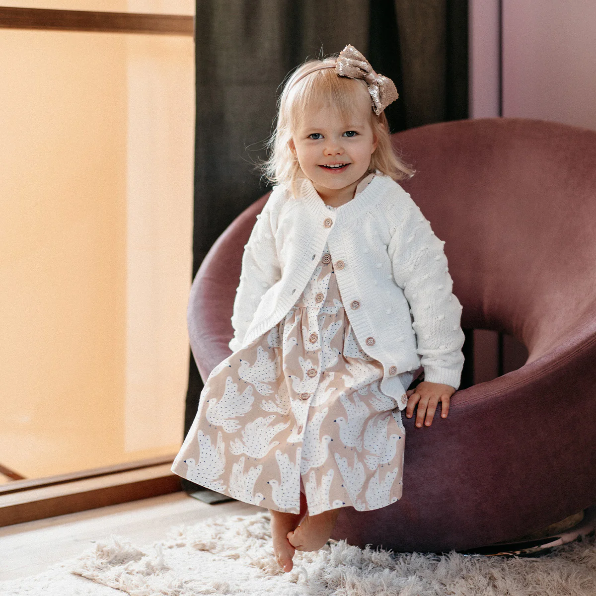 Kaisli-neuletakki vauvalle, luonnonvalkoinen - Image 5