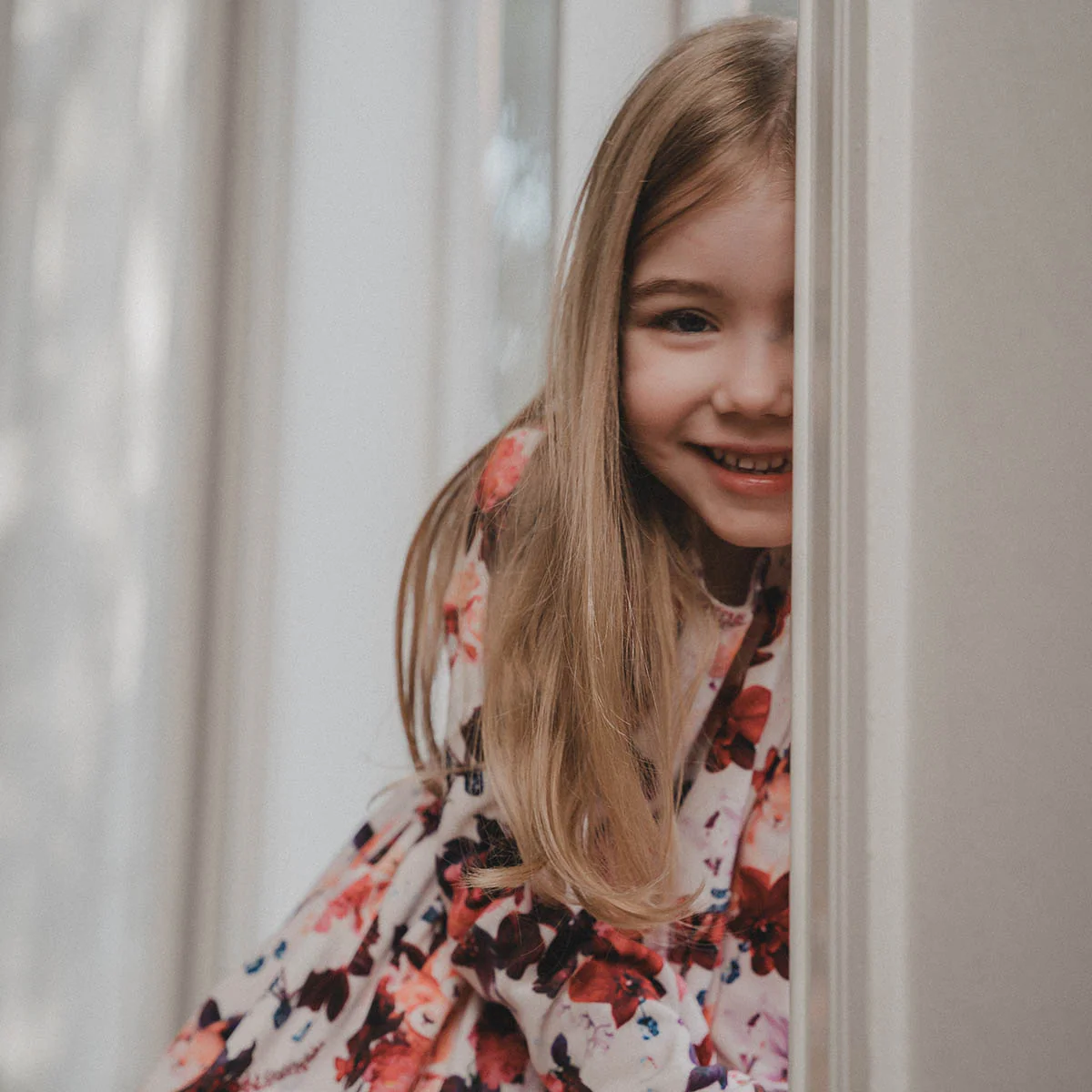 Pihlaja-veluurimekko, luonnonvalkoinen - Image 3